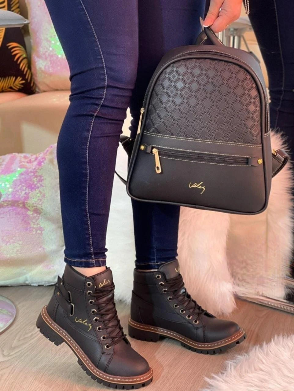 Botas Vélez + Bolso GRATIS — Elegancia, Comodidad y Envío Incluido. ¡Paga al Recibir!