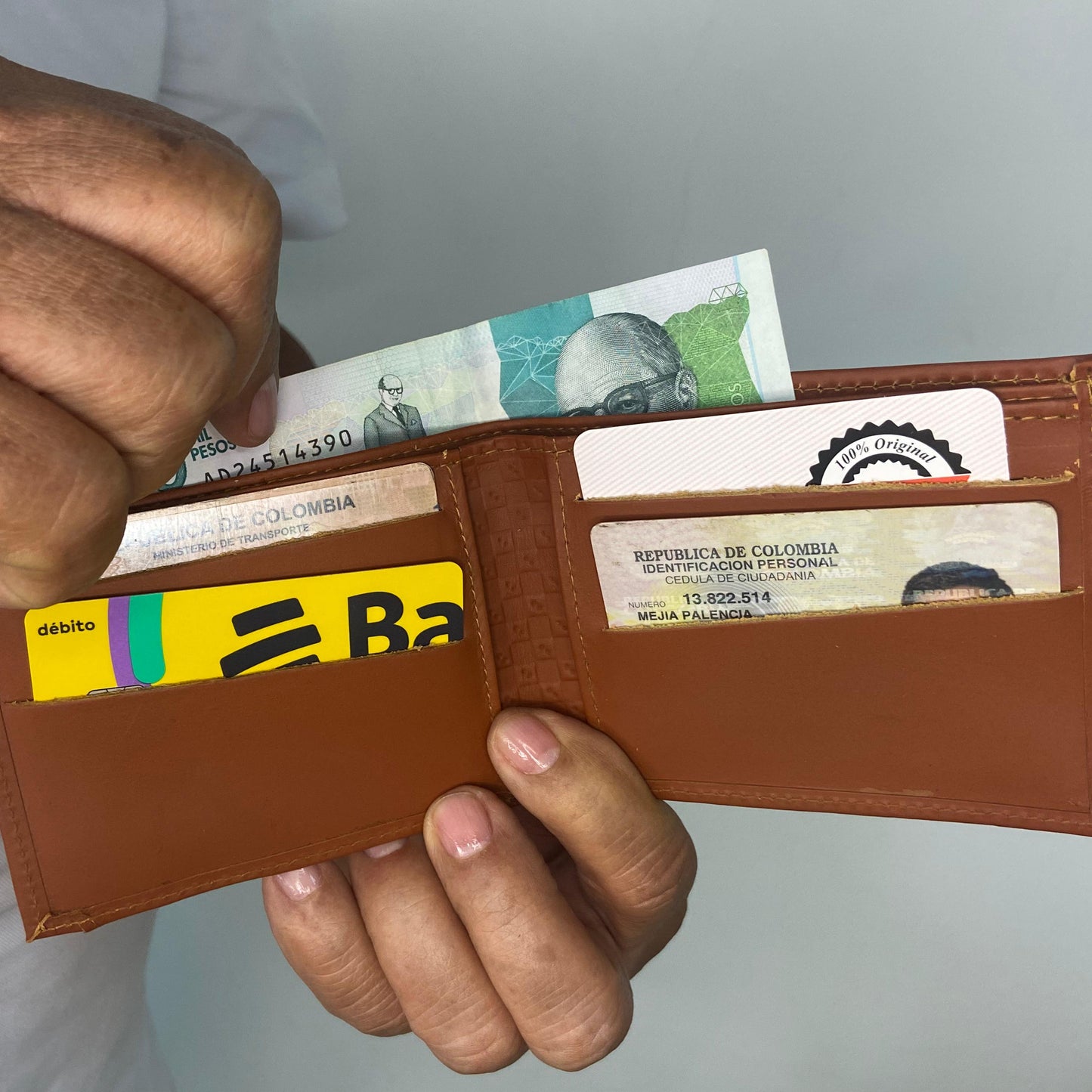Combo Carriel + Billetera en Cuero 100% |Vélez, Precio Especial por Tiempo Limitado